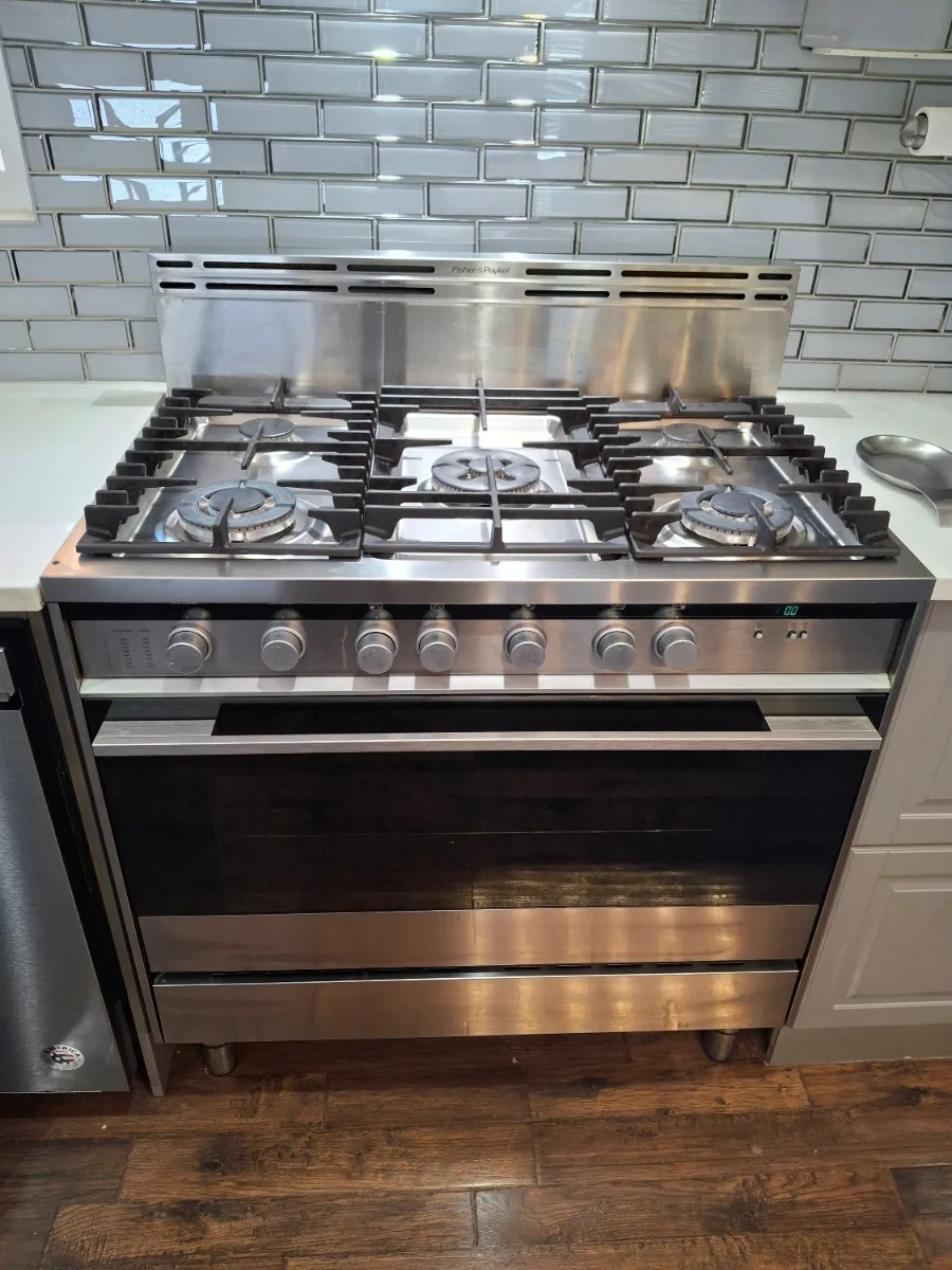 Fisher & Paykel range with the oven not working