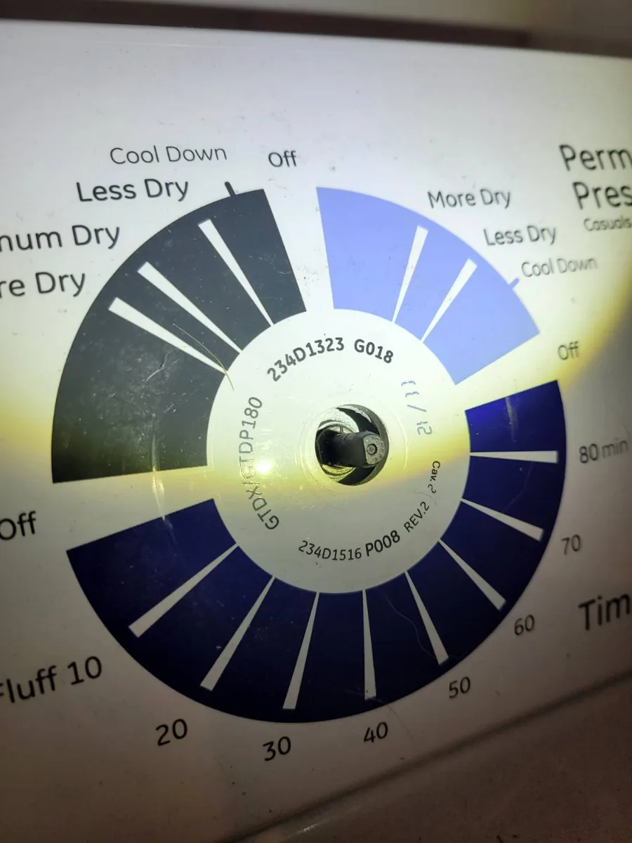Cycle selector dial of a GE electric dryer