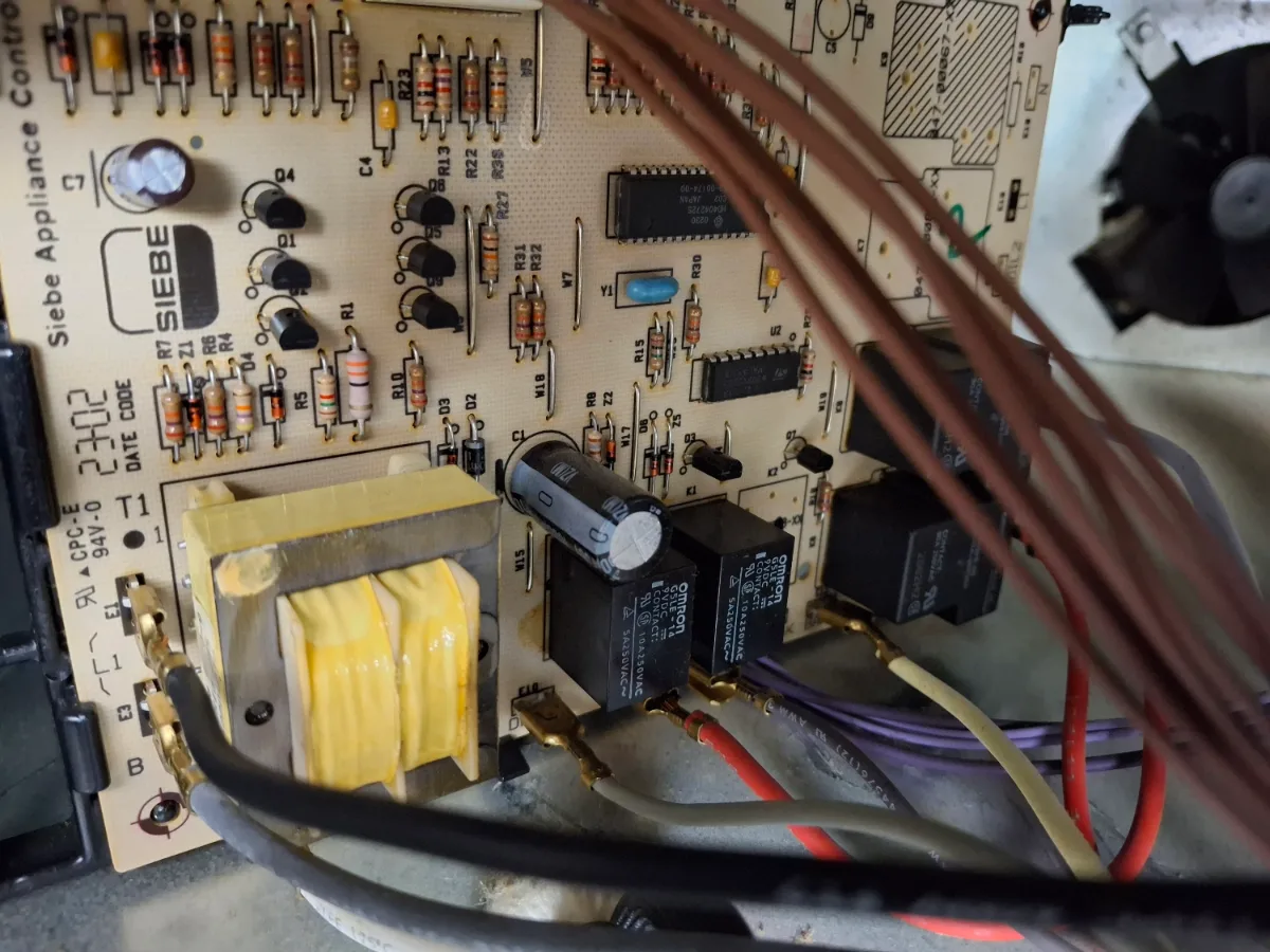 Control board of a JennAir oven that stopped working
