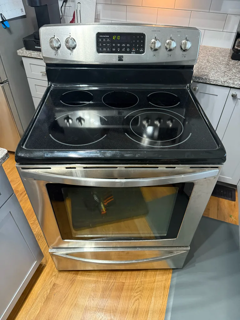 Kenmore electric range with a glass cooktop
