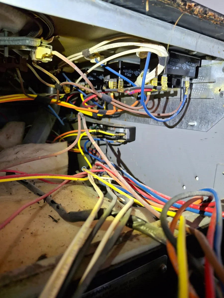 Burner switch wiring under a KitchenAid cooktop
