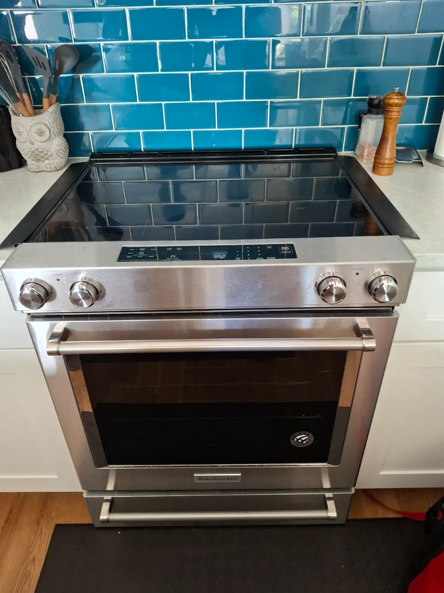 KitchenAid range that showed F8E0