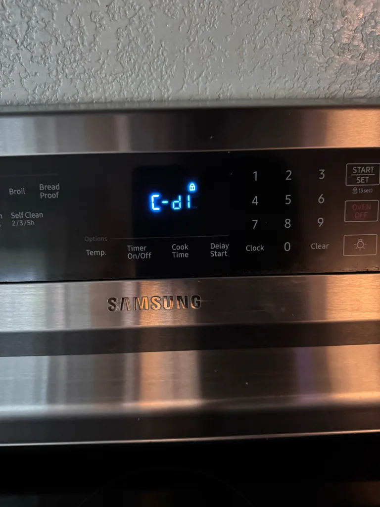 Samsung oven display during a door lock repair